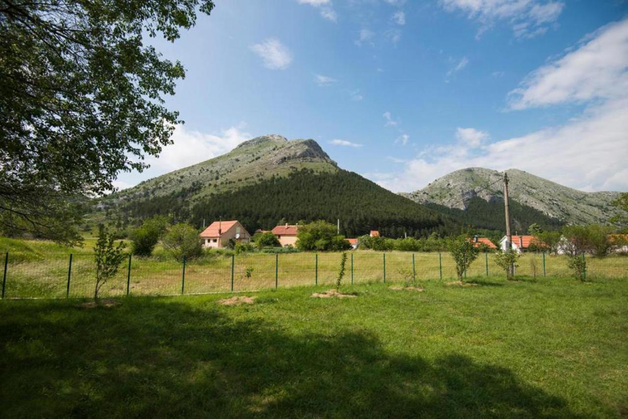 Lovcen Mountain Cottages Njegusi Exterior foto