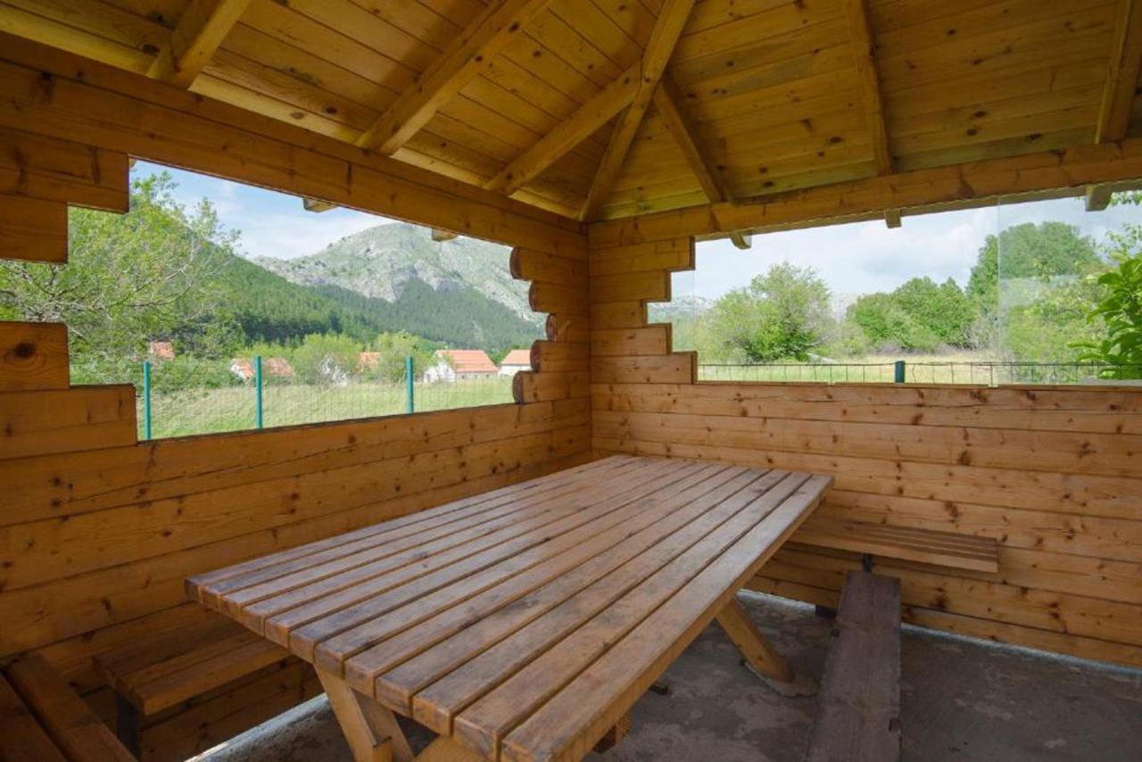Lovcen Mountain Cottages Njegusi Exterior foto